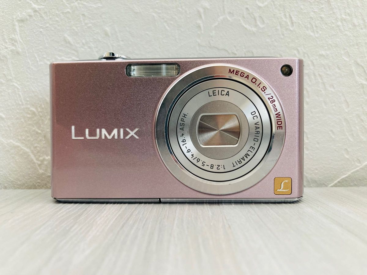 Panasonic】手のひらサイズのデジタルカメラLUMIX|カクテル Panasonic】手のひらサイズのデジタルカメラLUMIX|カクテル
