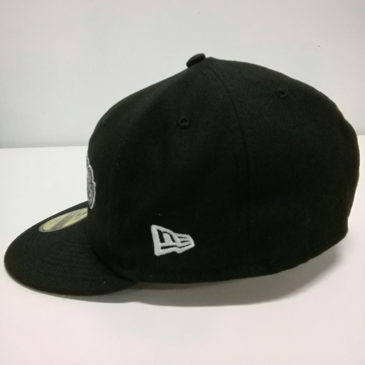 NEWERA×Supreme ニューエラ×シュプリーム キャップ 帽子 黒 ブラック系 ロゴ 59FIFTY 7 5/8 60.6cm Gonz Logo _画像3