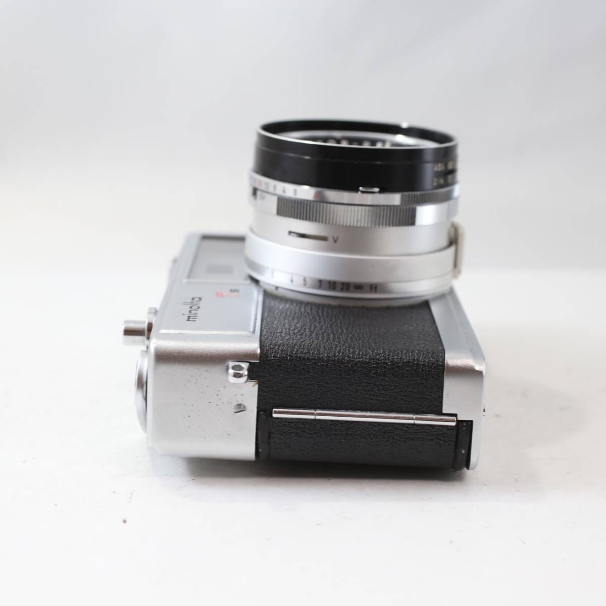 【外観良品】ミノルタ MINOLTA HI-MATIC 7S ROKKOR-PF 45mm F1.8 レンジファインダーカメラ (S407)_画像6