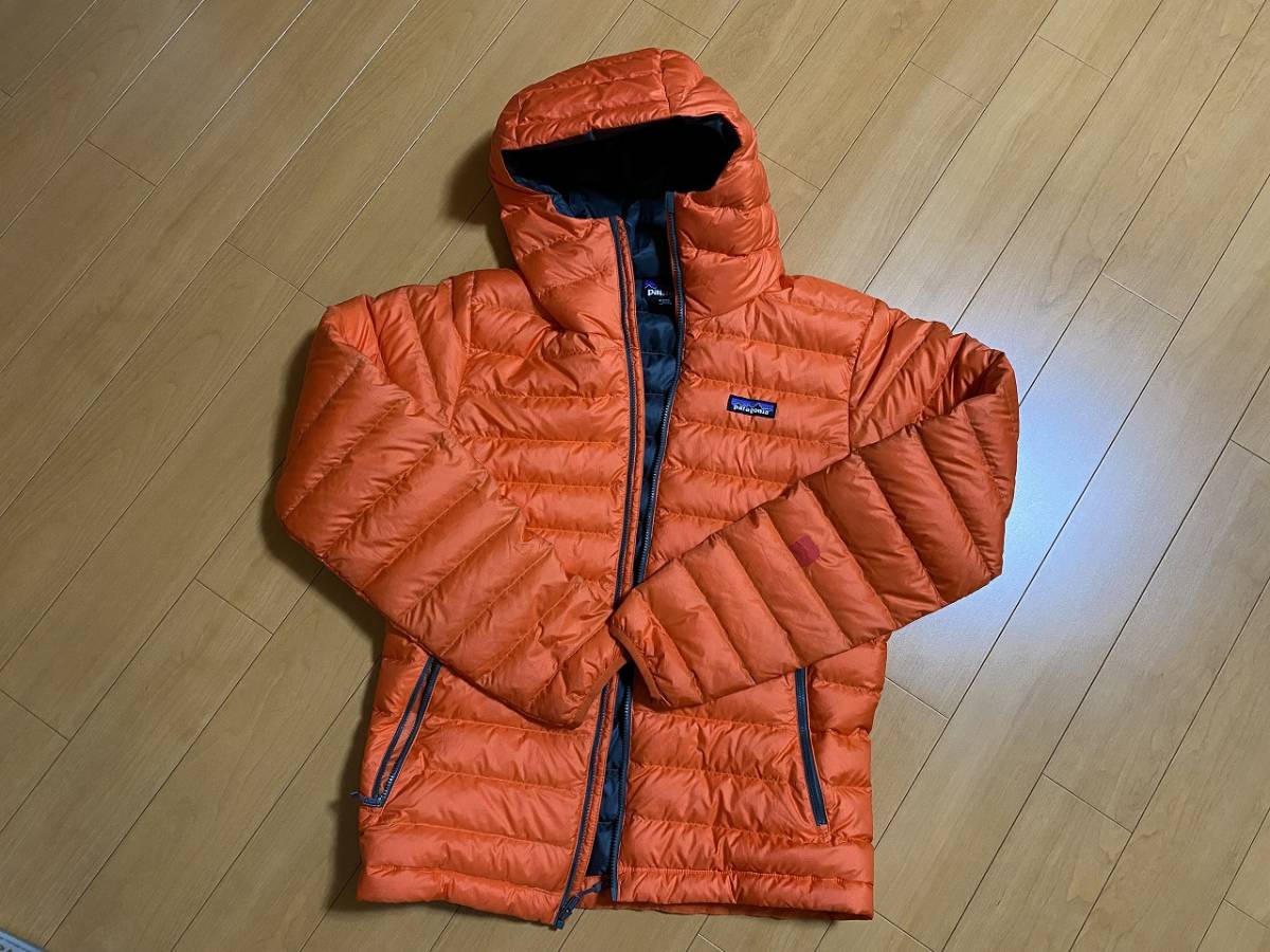 patagonia パタゴニア メンズ ダウンセーターフーディ サイズS 中古品（補修個所有）_画像1