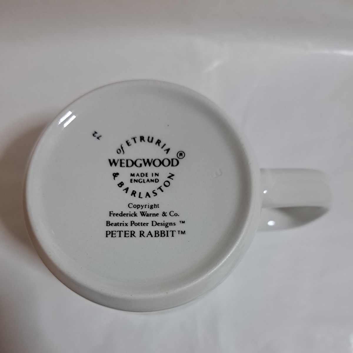 【新品未使用】ウェッジウッド　ピーターラビット　マグカップ　WEDGWOOD 旧刻印_画像3