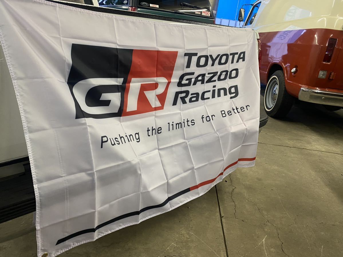 GR トヨタTOYOTA ロゴ 白フラッグ 旗 バナーヴィンテージガレージ アメリカン看板 ポスター 壁掛け 工場 縦約90 x 横約150 通し穴4つ_画像3