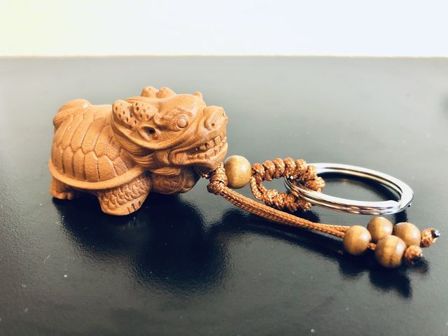 [ peach. tree netsuke ]* dragon turtle long i* natural / natural tree made / handmade / hand made / skill sculpture / key holder / strap / present / better fortune feng shui . except .