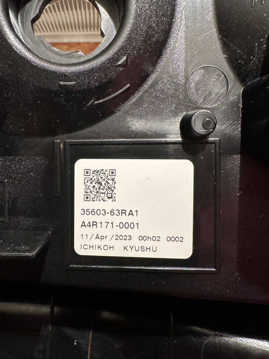 スズキ純正 MH35S/MH55S/MH95S ワゴンR スティングレー テールライト 右側 ICHIKOH D206/35650-63RA1 中古美品_画像3