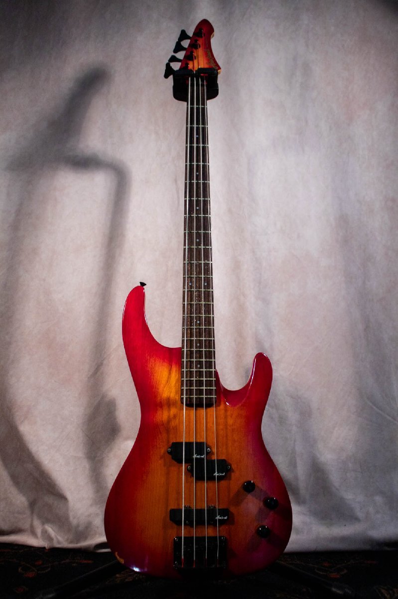 ♪Aria Pro II Magna Series Bass アリアプロ2 エレキベース ジャンク ☆D 1221_画像1