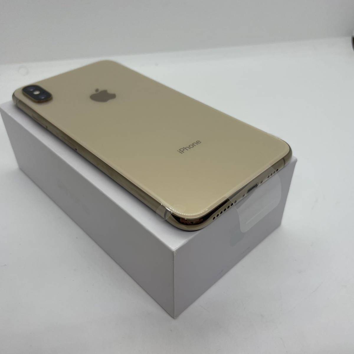 【新品】iPhone Xs Max ゴールド 64 GB SIMフリー 本体（09532）
