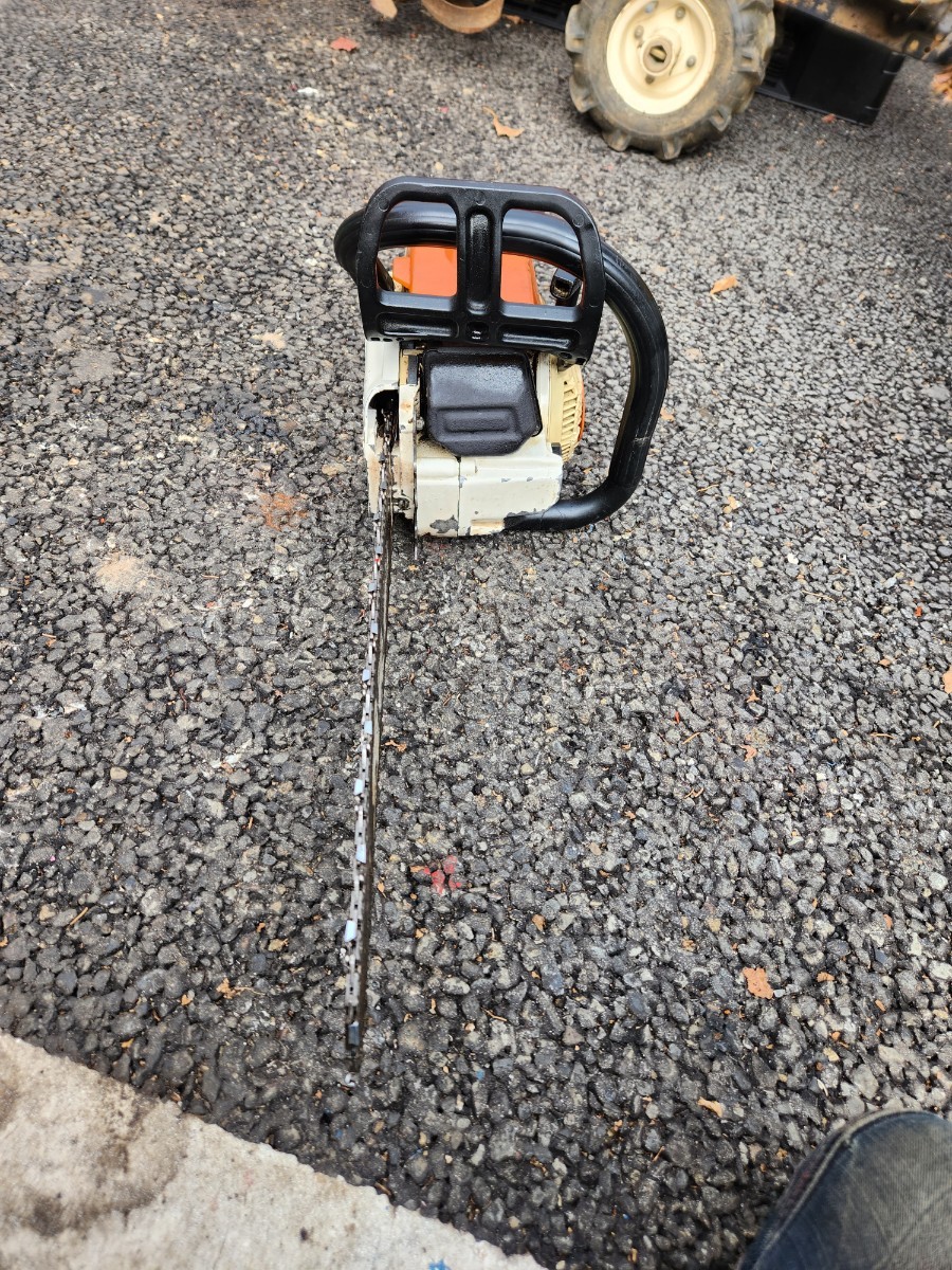 STIHL　スチール　MS　MS240　エンジンチェーンソー　チェンソー　チェーンソー　エンジン　圧縮あり　即決_画像4