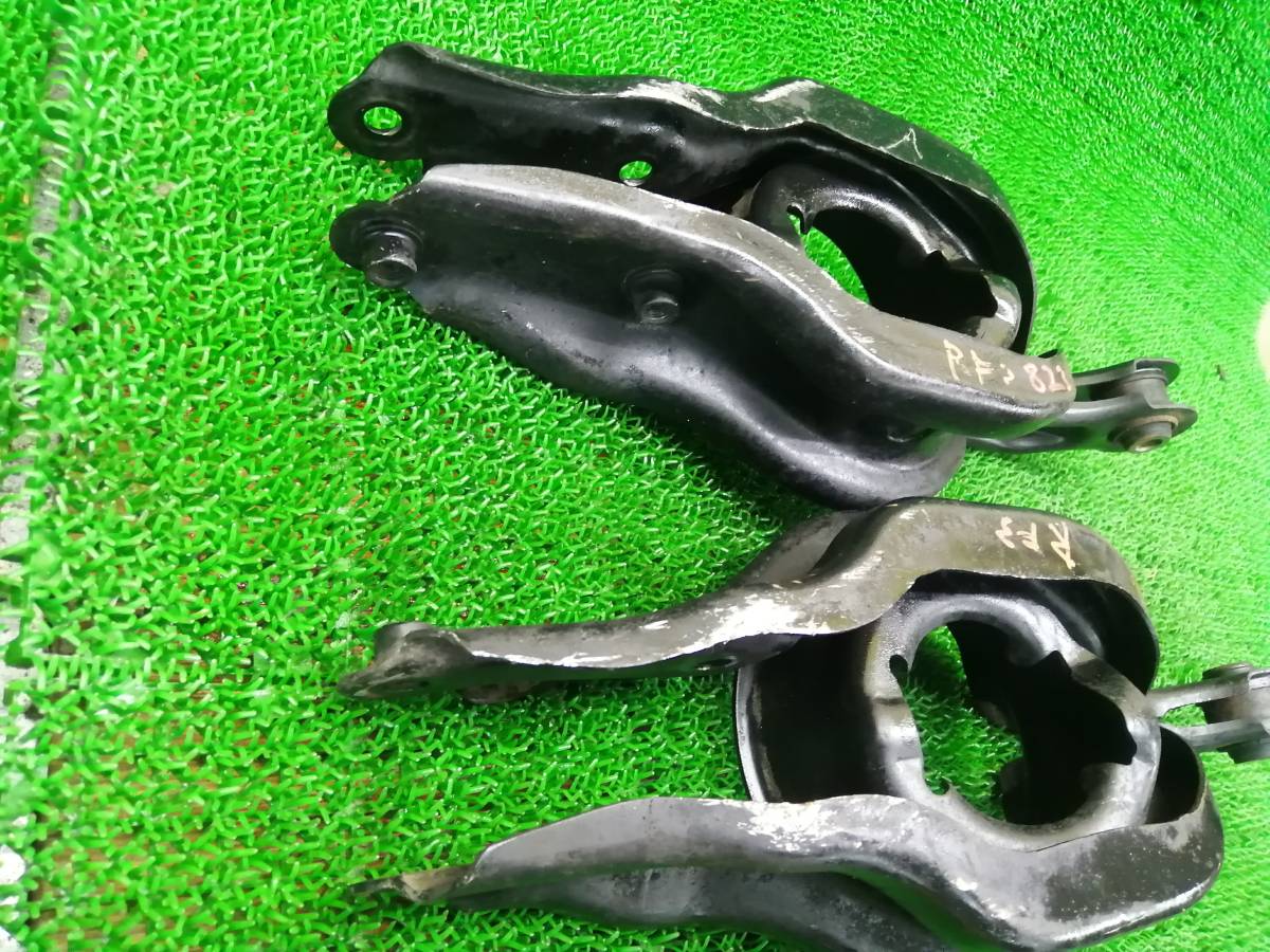 ホンダ ステップワゴン RF3 RF4 RF5 リア ロアアーム 左右セット ホンダ ステップワゴン RF3 RF4 RF5 リア ロアアーム 左右セット