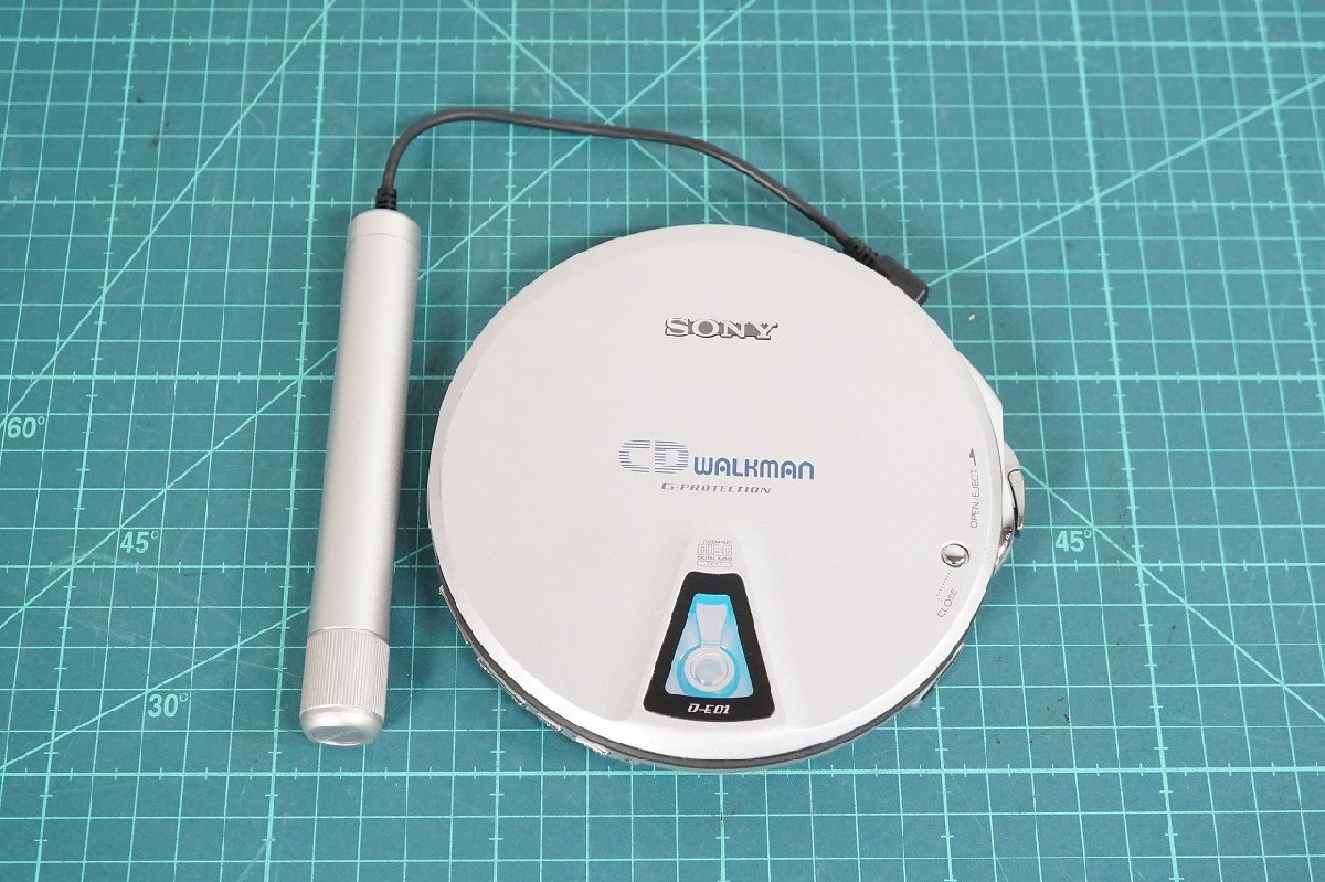 [NZ] [S684960] SONY ソニー D-E01 ポータブルCDプレーヤー WALKMAN CDウォークマン EBD-CD01 R6 バッテリーケース等付き ⑦_画像2