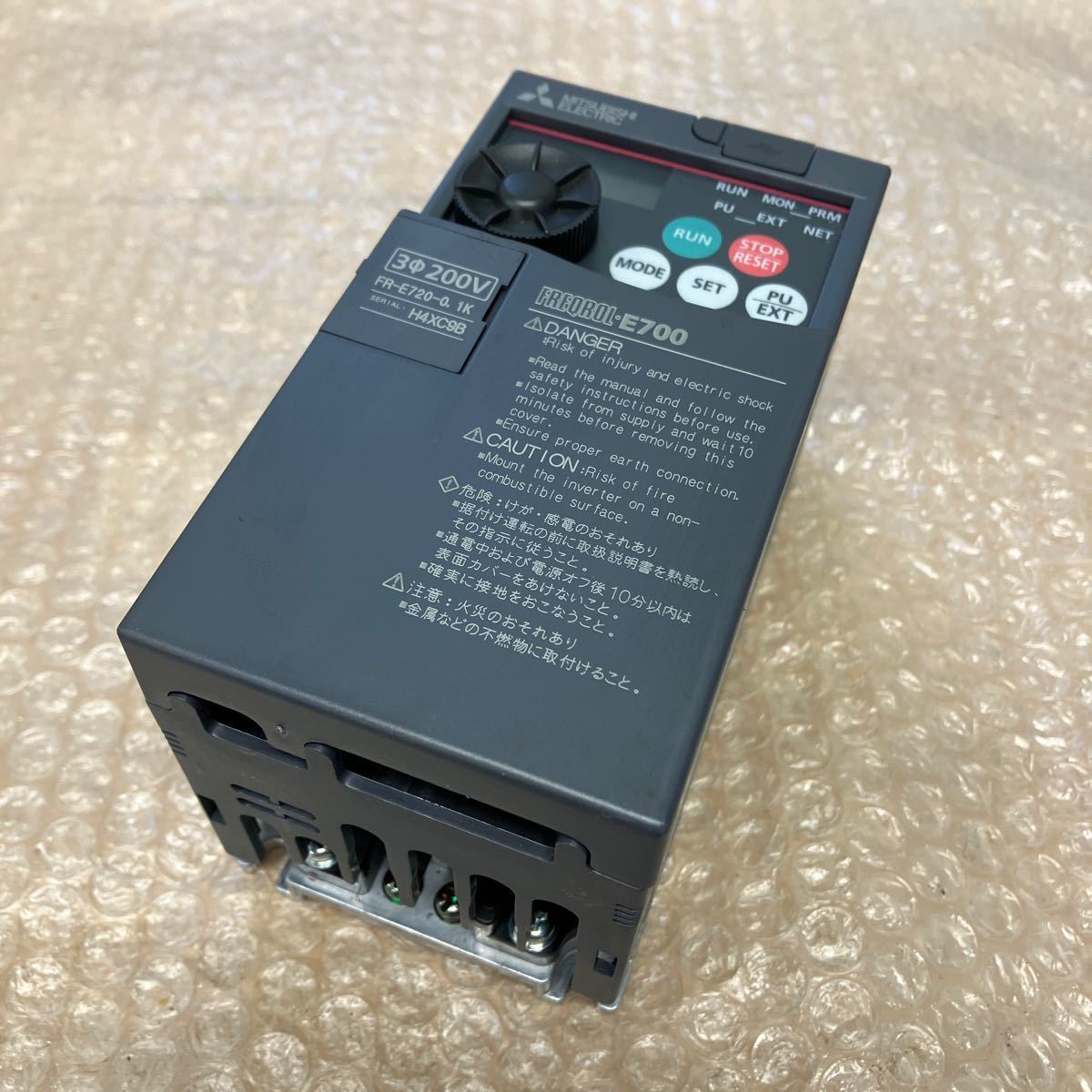 三菱　MITSUBISHI　FR-E720-0.2K　インバータ　通電確認のみ　U-350_画像1