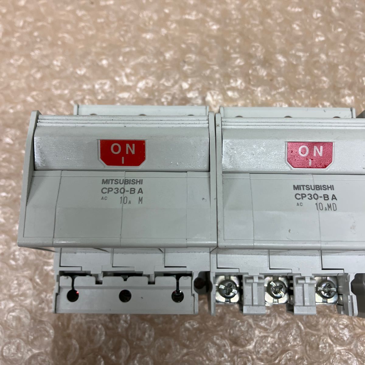 三菱　MITSUBISHI　CP30-BA　10A　3P　サーキット プロテクタ　3個まとめ売り　U-403_画像3