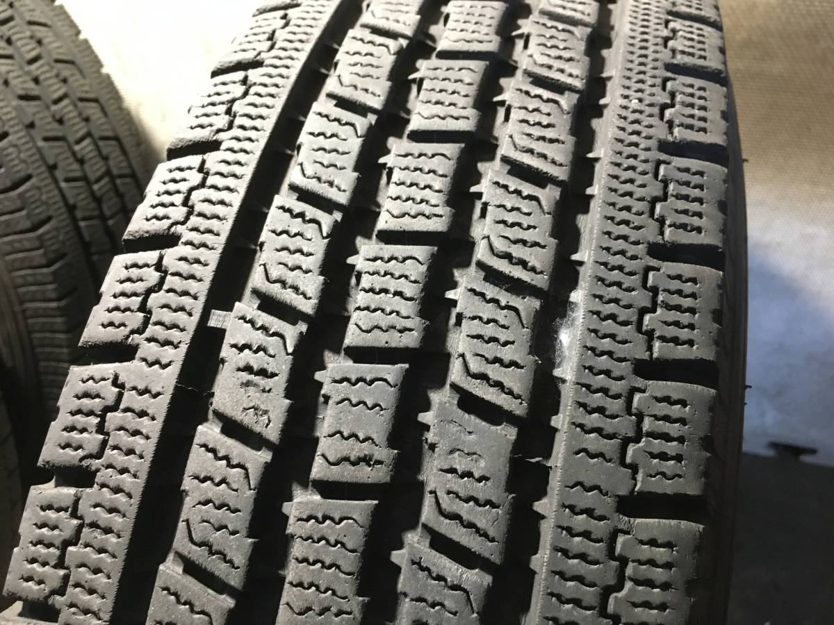 【200系ハイエース】溝有195/80R15 107/105L LT TOYO スタッドレスタイヤ 15×6J+33 PCD139.7 6H PRODITAアルミホイール ４本