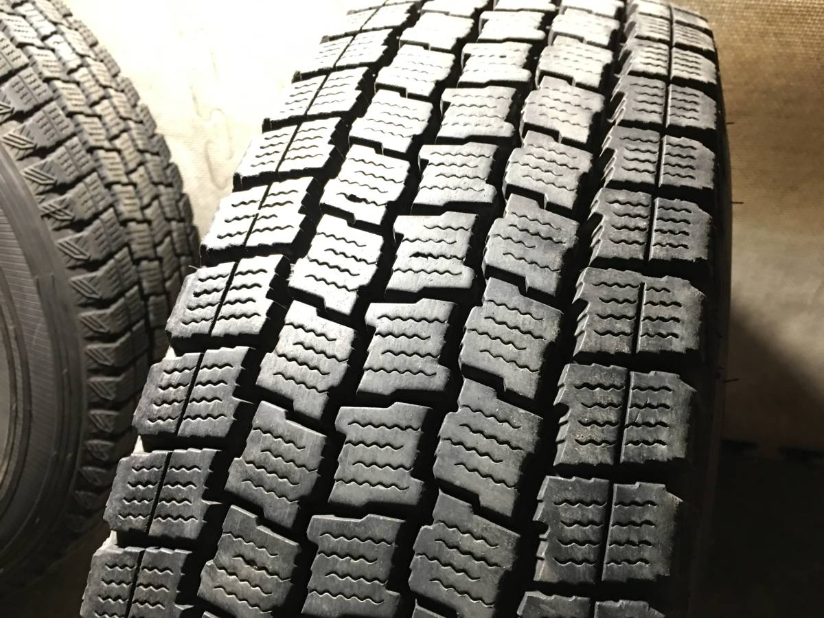 値下げ【200系ハイエース】バリ山195/80R15 107/105L LTグッドイヤー スタッドレスタイヤ 15×6J+33 PCD139.7 6H wedsアルミホイール ４本_画像4