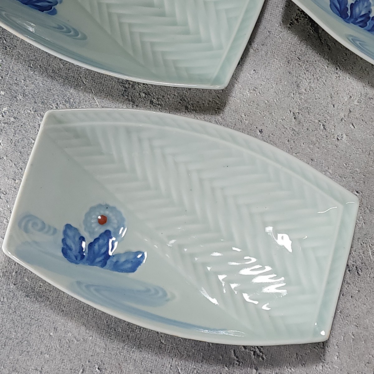 青白磁　たんぽぽ　変形皿　5枚　未使用　/中皿/和食器/陶磁器/_画像3