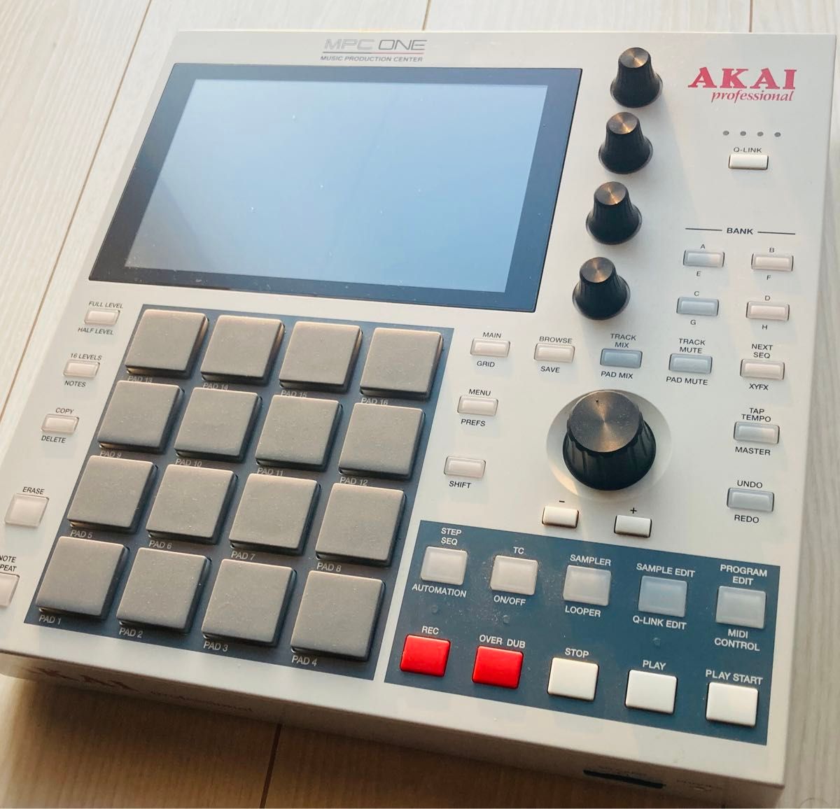 美品 AKAI MPC ONE Special Retro Edition 希少|Yahoo!フリマ 美品 AKAI MPC ONE Special Retro Edition 希少|Yahoo!フリマ