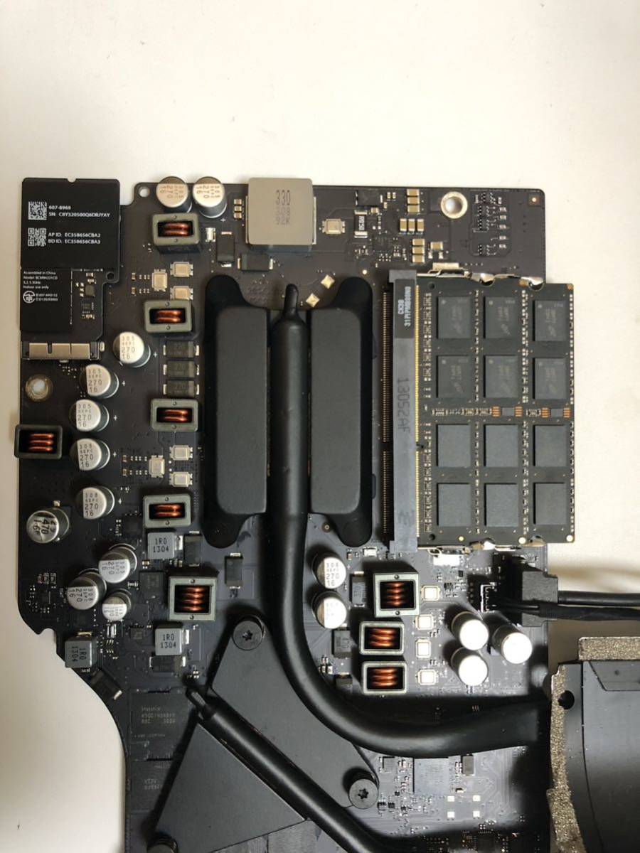 Apple iMac 21.5 2012 ロジックボード・HDD他 動作未確認【ジャンク】_画像3