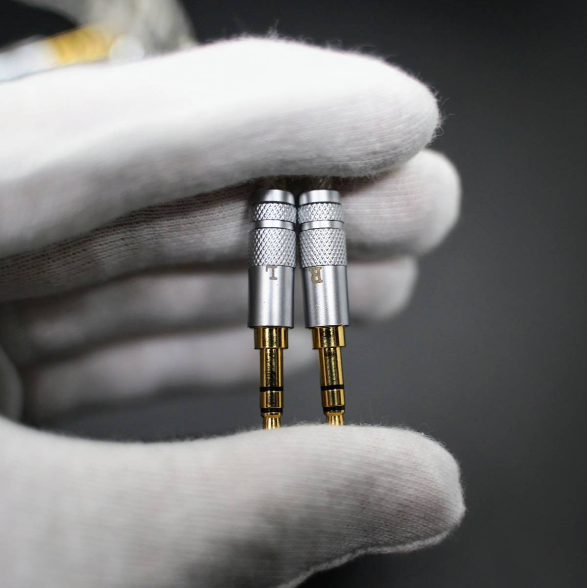 1点のみ!最高スペック16芯 7N OCCケーブル ダブル3.5mm/4.4mm(銀色) オーディオ機器 1点のみ!最高スペック16芯 7N OCCケーブル ダブル3.5mm/4.4mm(銀色) オーディオ機器
