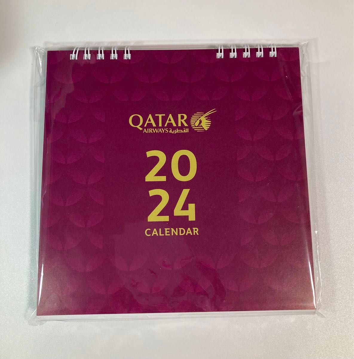 2024  カタール航空　卓上カレンダー  ◆サイズ：約18×18cm