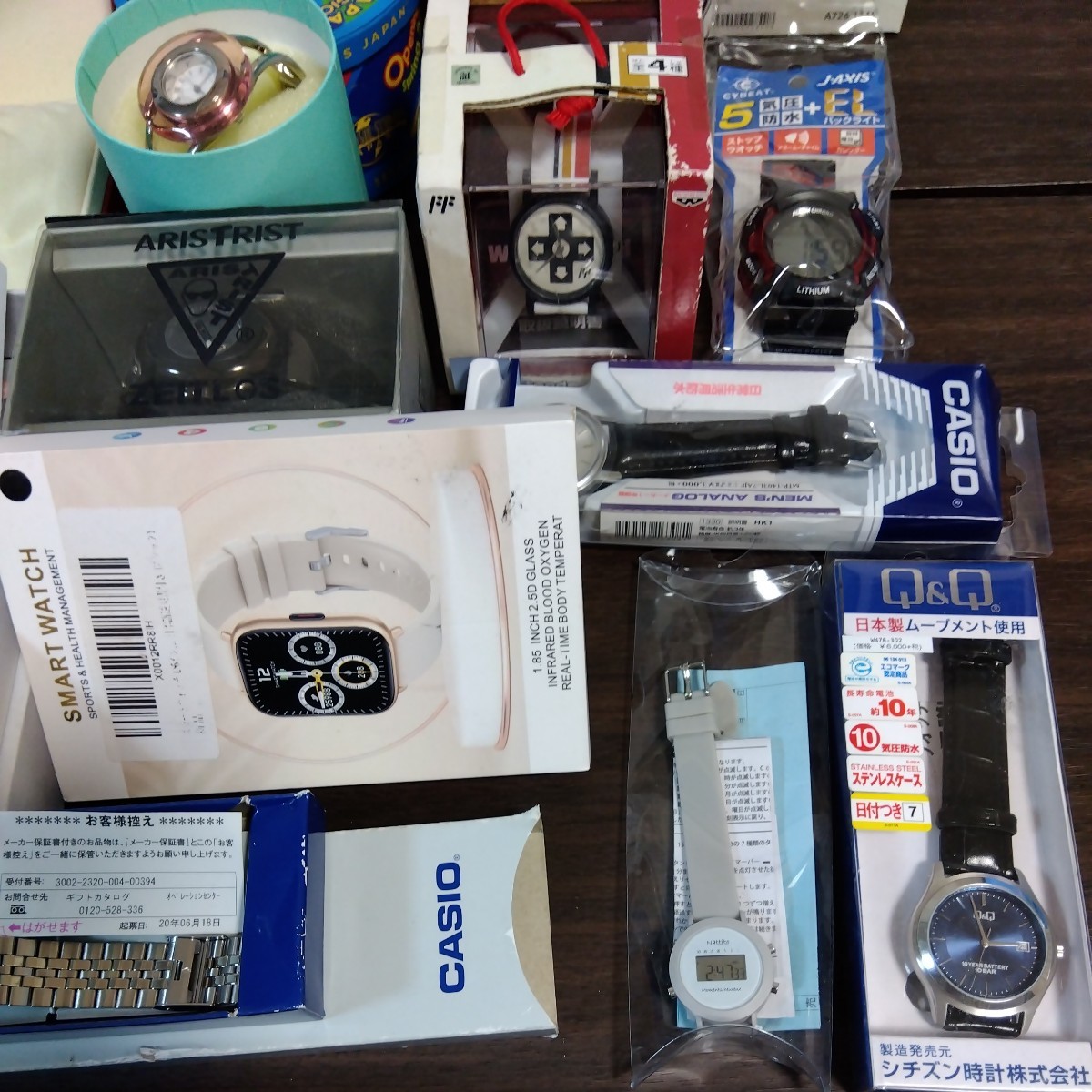 ケース入り腕時計まとめて CITTZEN CASIO ALBA Swatch NIXON LANCEL Paulsmith ANNE KLEIN courreges AUREOLE DISNEY など合計33個_画像8