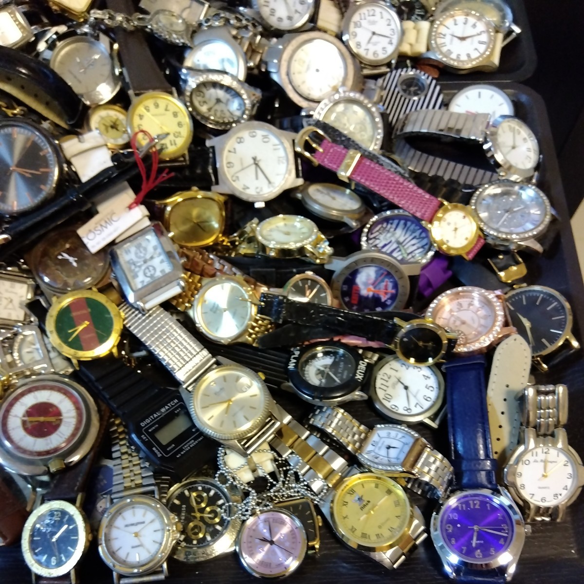 腕時計まとめて　メンズ腕時計　レディース腕時計　懐中時計含む合計670個ジャンク_画像4