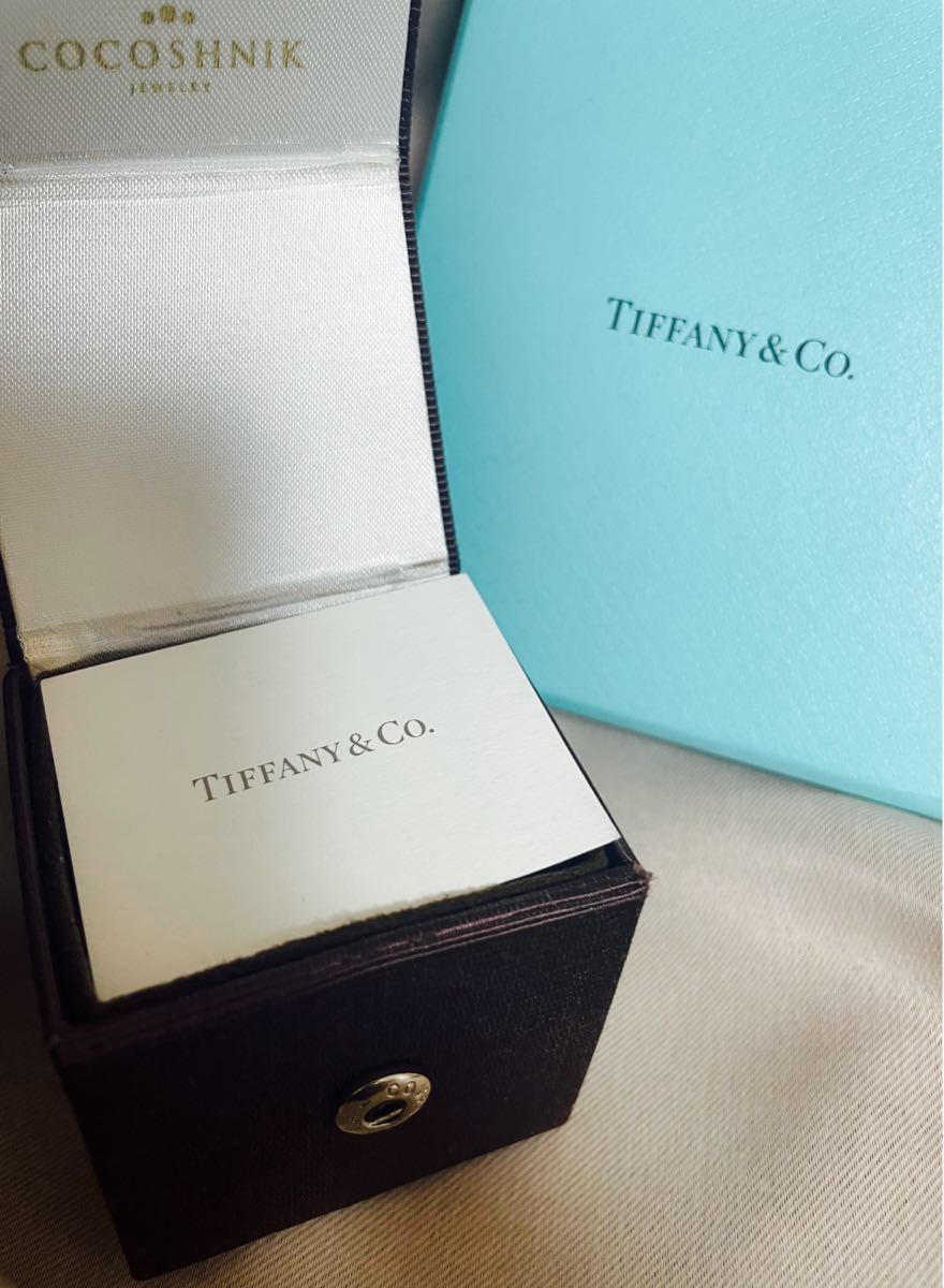 Tiffany T ワイヤー フープ　ピアス 