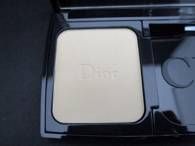 未使用 ディオール Dior ディオールスキン フォーエヴァー エクストレム コンパクト 010 ファンデーション_画像3