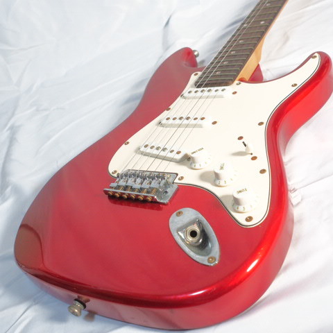 LEGEND LST-X ストラトタイプ エレキギター マッチングヘッド Fenderケース付 レジェンド By Aria ProⅡ/160サイズ_画像3