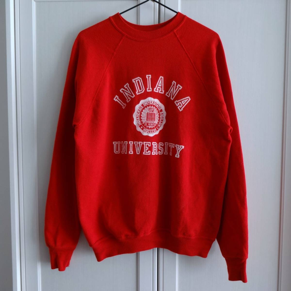 送料520円■ビンテージ古着 MADE IN USA カレッジ ロゴ INDIANA UNIVERSITY スウェットトレーナー 赤■USED アメカジ アメリカ 80s 90s red