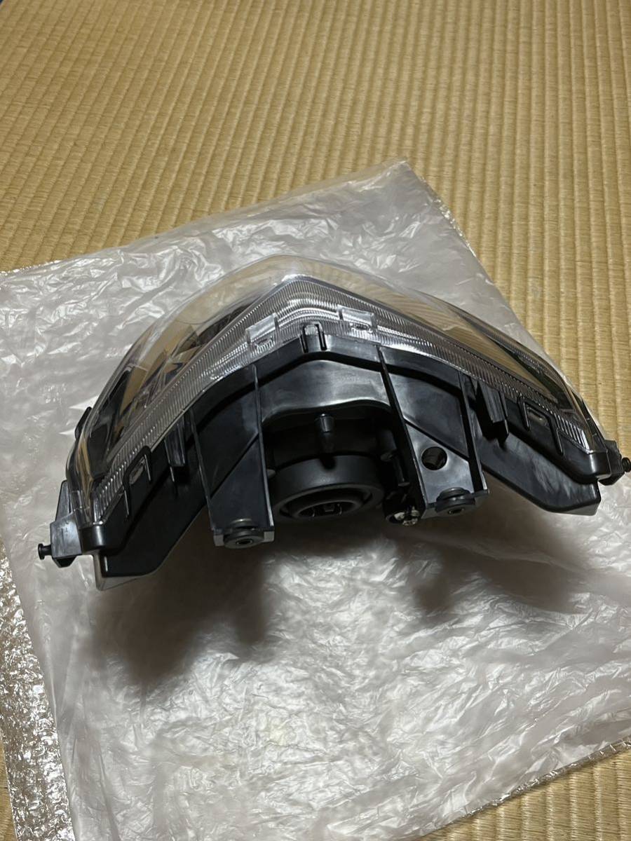 ★即決 YAMAHA シグナスX 4型 新品未使用ヘッドライト SEA5J/SED8J(検SE12J SE44J PCX アドレスV125 グロム モンキー マジェスティS LED_画像8