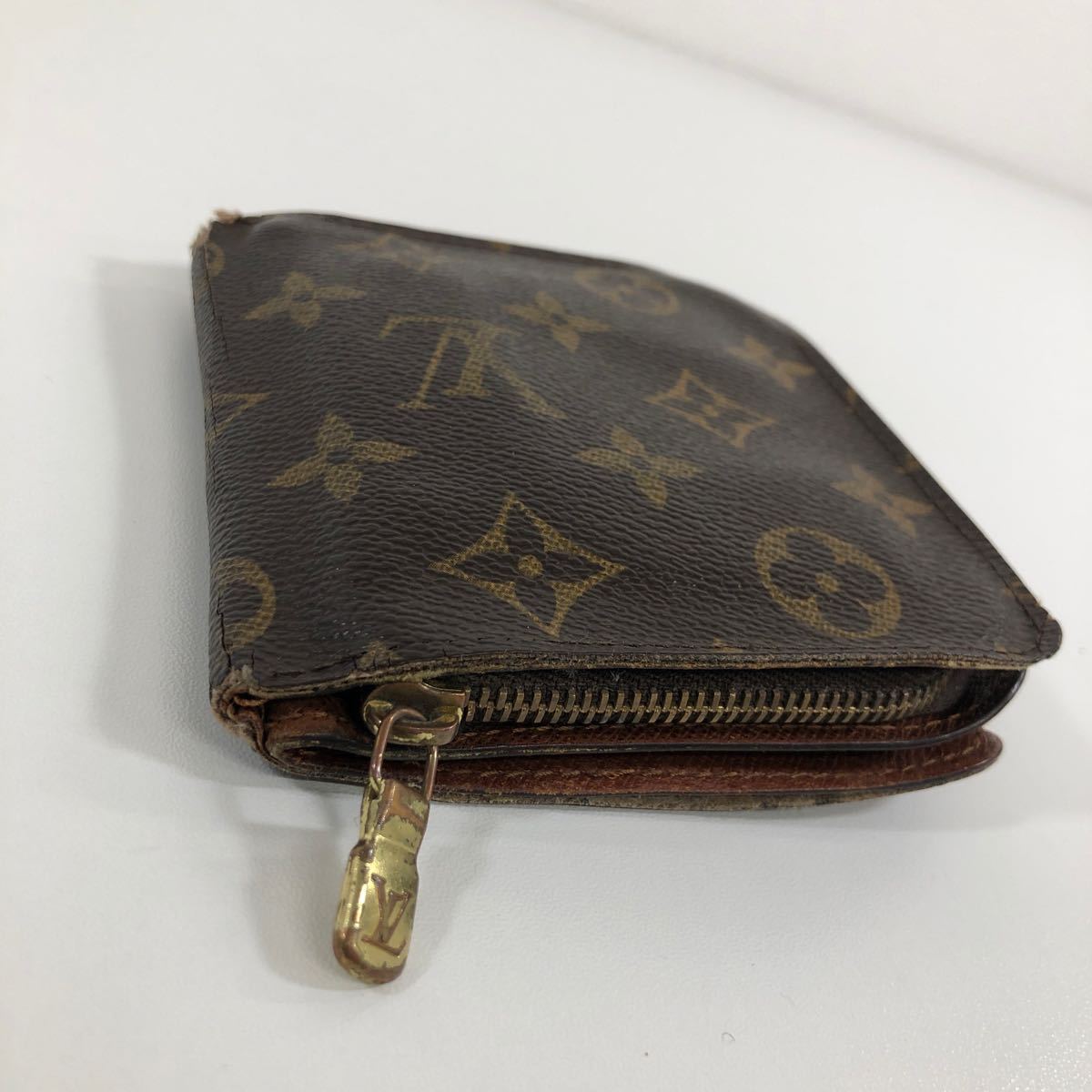 G※ LOUIS VUITTON ルイヴィトン コンパクト ジップ モノグラム 財布 コンパクトジップ 二つ折り ウォレット ブラウン系 傷 形崩れ 亀裂 有_画像4