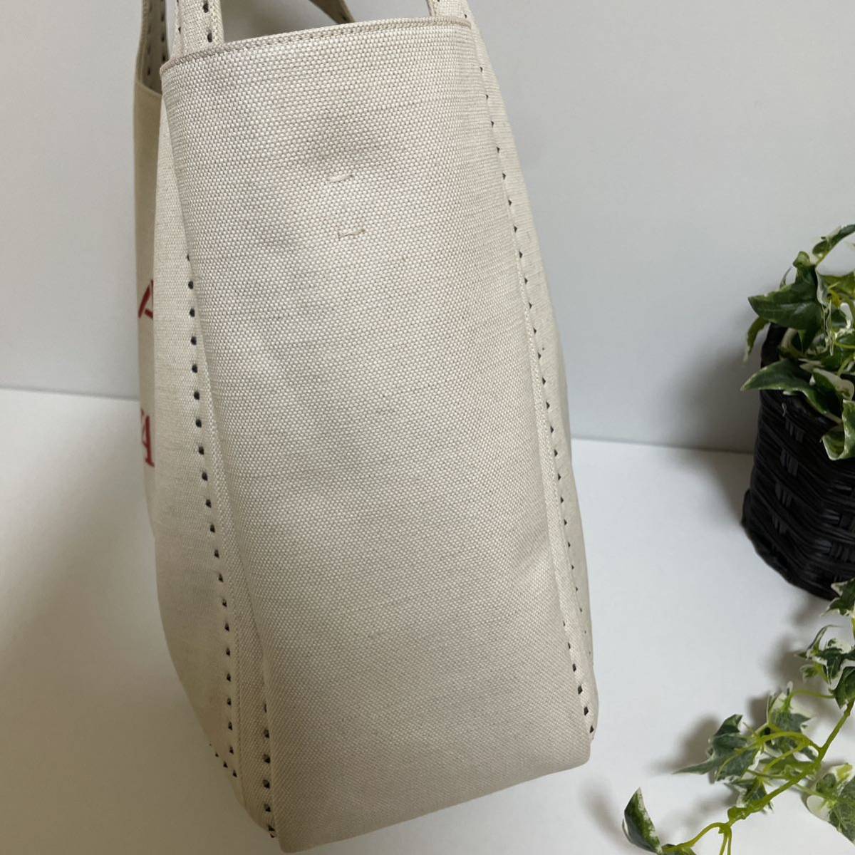 美品】ヴァレンティノ アトリエバッグ01 ラージ トートバッグ 美品】ヴァレンティノ アトリエバッグ01 ラージ トートバッグ