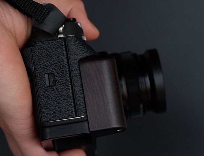 新品 FUJIFILM フジフイルム XT4用 ハンドグリップ(黒檀/エボニー) 新品 FUJIFILM フジフイルム XT4用 ハンドグリップ(黒檀/エボニー)