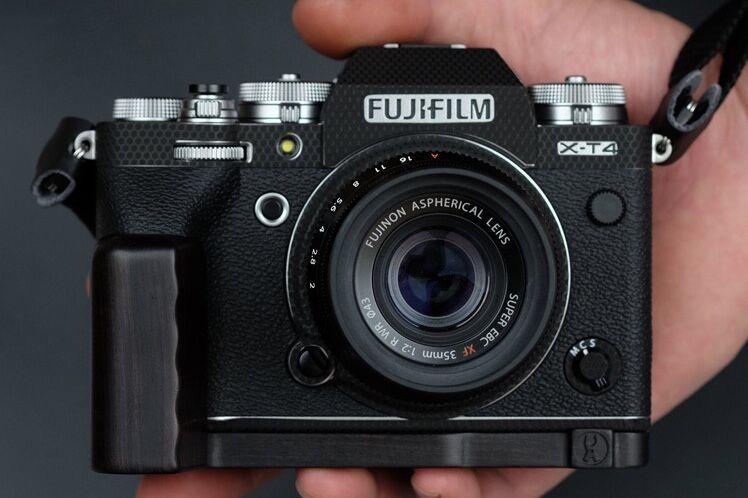 新品 FUJIFILM フジフイルム XT4用 ハンドグリップ(黒檀/エボニー) 新品 FUJIFILM フジフイルム XT4用 ハンドグリップ(黒檀/エボニー)