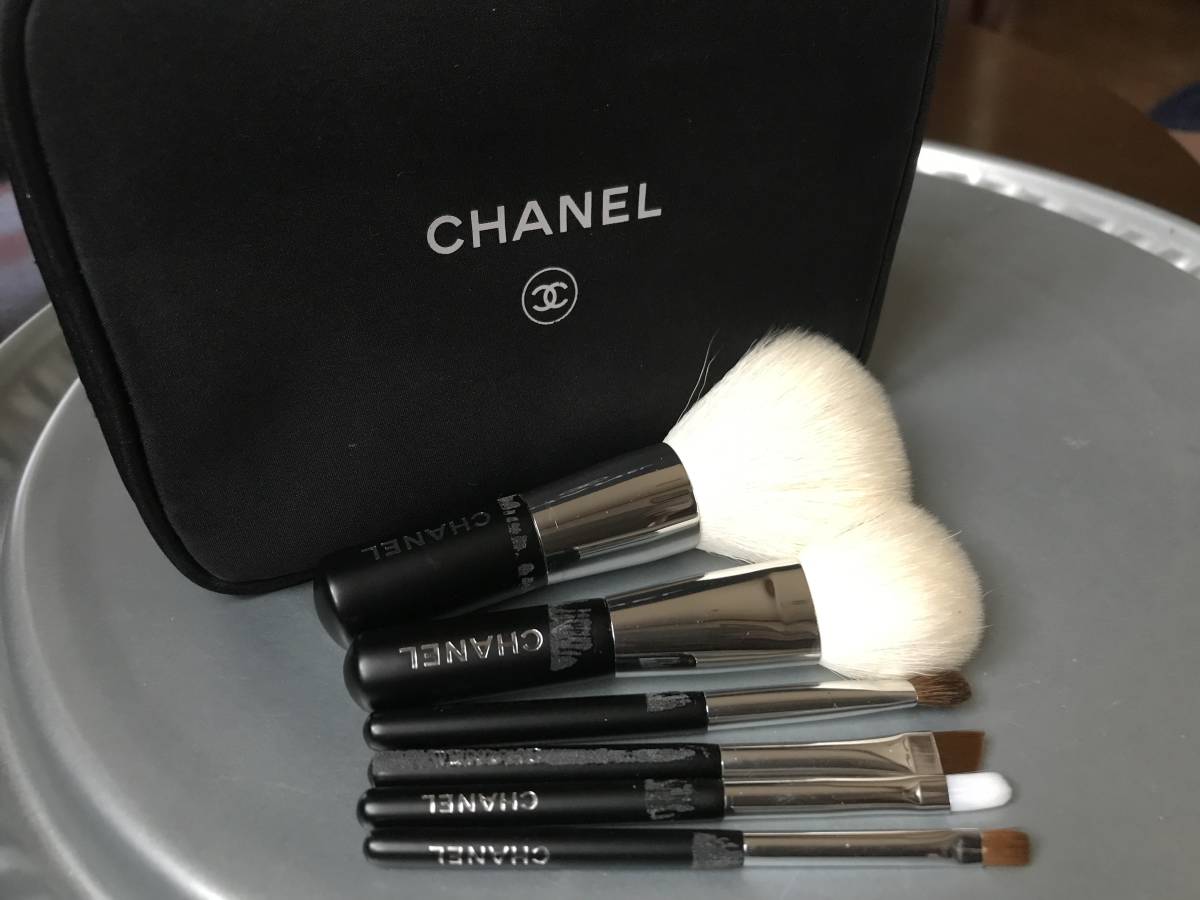  ★ CHANEL シャネル レ ミニ ドゥ シャネル ブラシ セット ブラシ6本　未使用 限定 限定品 ★_画像1