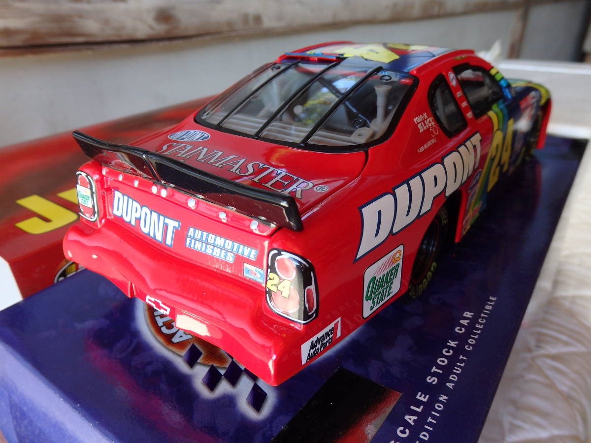 Action 1/18 Scale Jeff Gordon #24 Dupont/ Charlotte May 2000 Monte Carlo Car_画像2