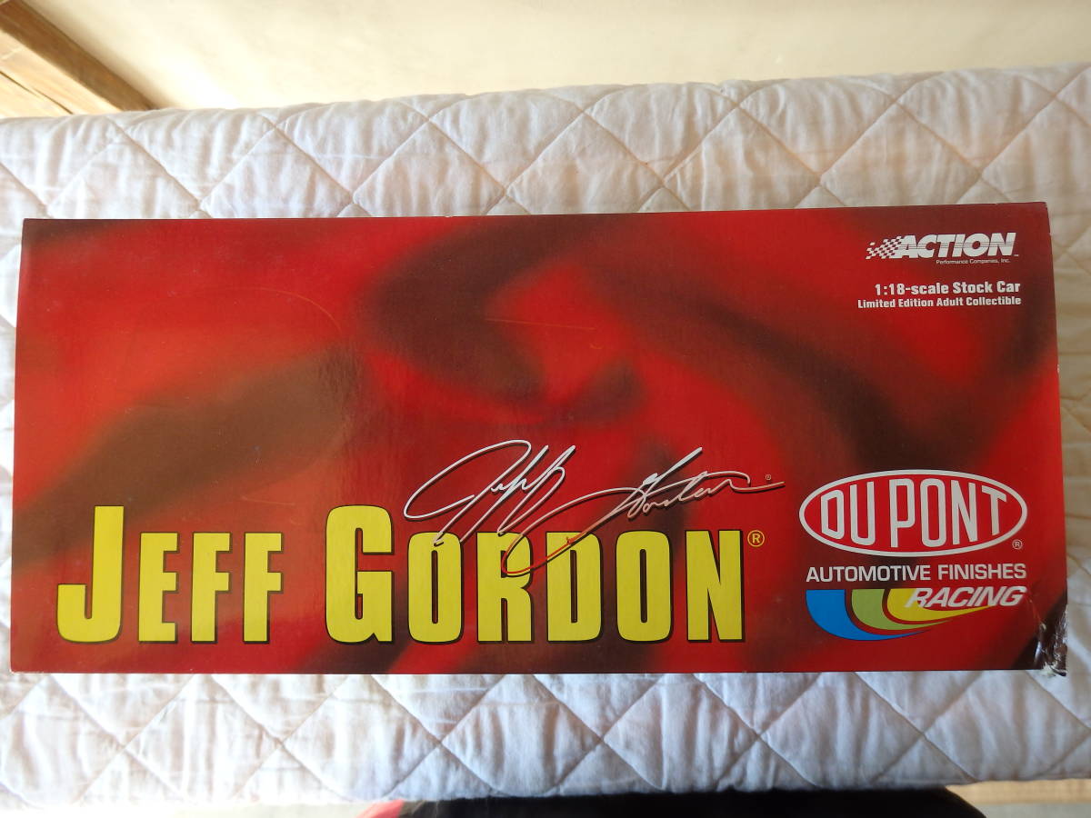 Action 1/18 Scale Jeff Gordon #24 Dupont/ Charlotte May 2000 Monte Carlo Car_画像9