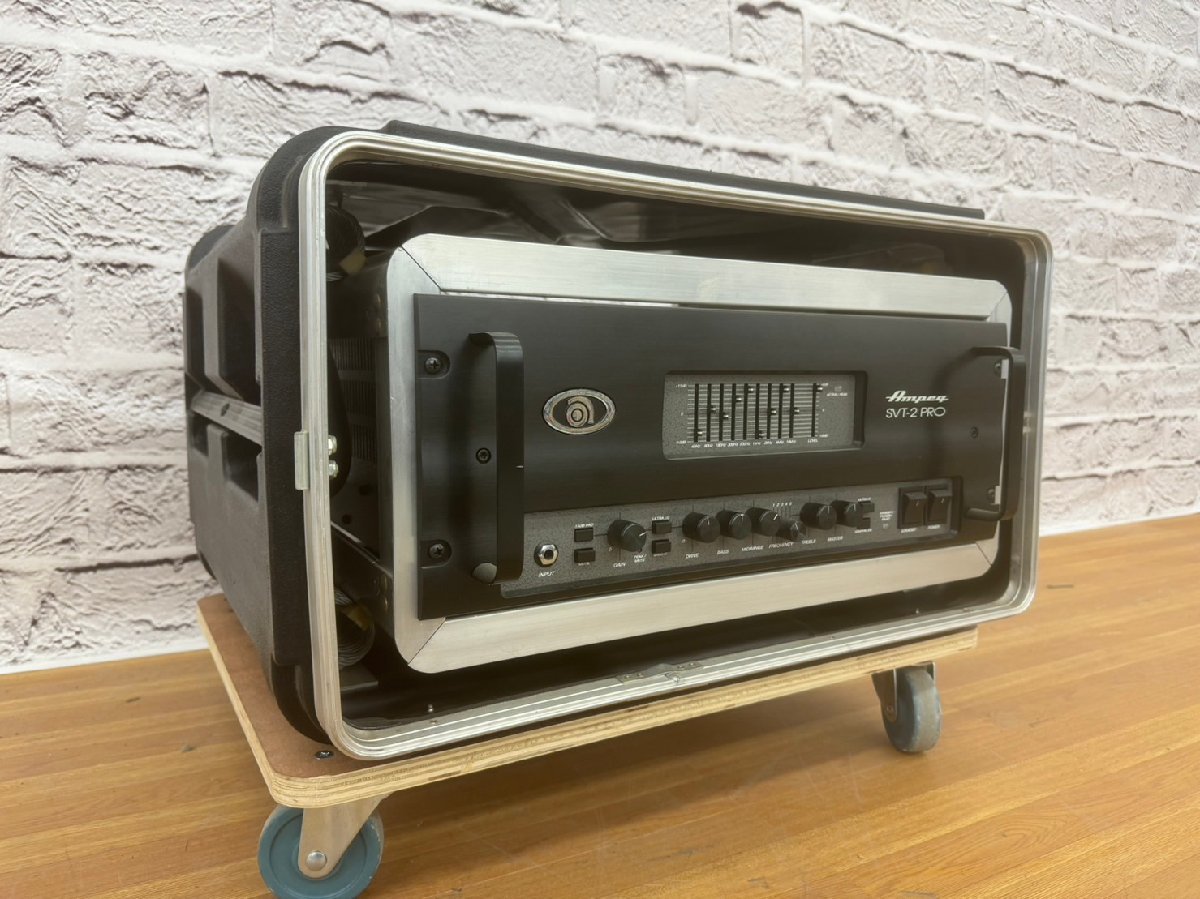 □t1584　中古★ampeg　アンペグ　 SVT-2 PRO 　ベースヘッドアンプ　ハードケース付き　【ヤマトボックスチャーター便/法人様のみ利用可能_画像1