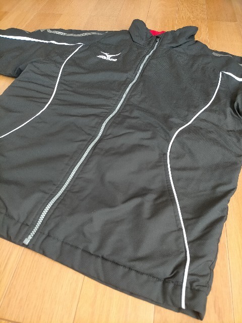 MIZUNO BREATH THERMO Mizuno breath Thermo with cotton lining nappy windbreaker top and bottom setup SS black × silver gray 