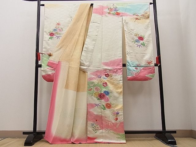 平和屋野田店■豪華振袖　駒刺繍　雲取り草花文　暈し染め　金彩　逸品　n-kn1230_画像2