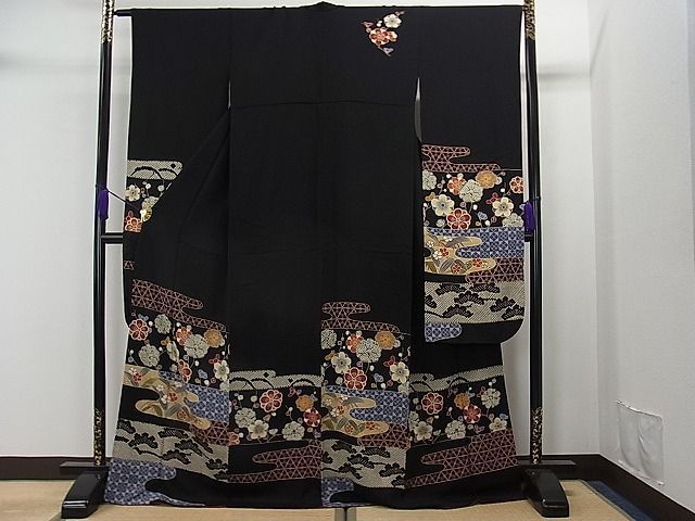 平和屋1■豪華振袖　霞吉祥花文　黒地　金彩　鬼しぼ縮緬　逸品　1yc1502_画像1