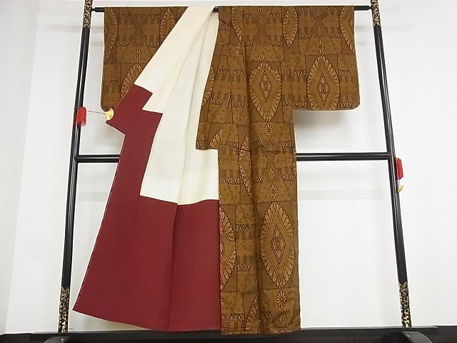 平和屋-こころ店■上質な紬 幾何学文様 着丈151.5cm 裄丈62.5cm 正絹 逸品 未使用 A-ja4858の画像2