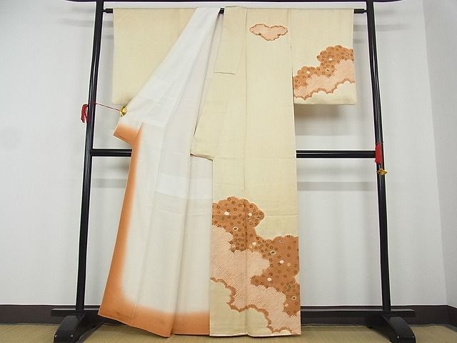 平和屋-こころ店■訪問着　絞り　刺繍　雲取り花文　着丈160.5cm　裄丈64.5cm　正絹　逸品　1B-wt671_画像3