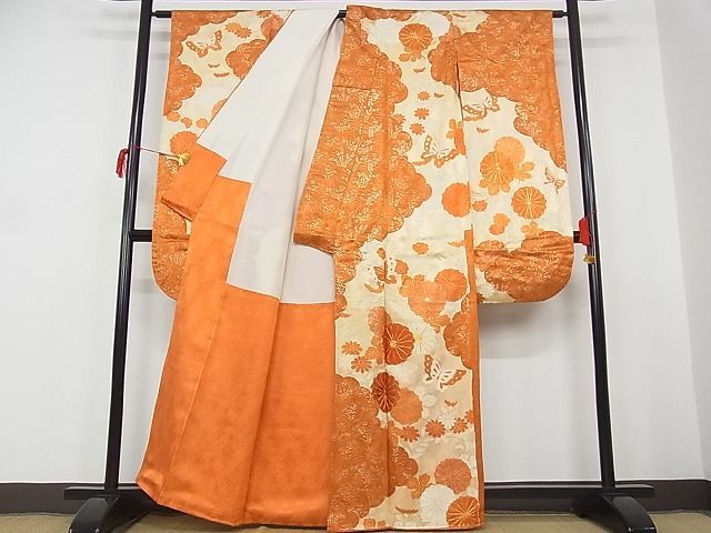 平和屋-こころ店■豪華振袖　駒刺繍　舞蝶花文　金彩　着丈160cm　裄丈64cm　正絹　逸品　1B-wt515_画像2