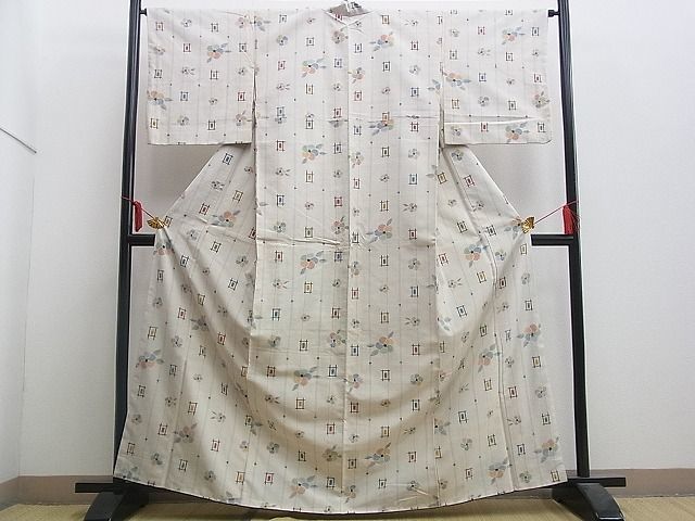 平和屋野田店■上質な白紬　絞り梅絣文様　逸品　n-ar4195_画像2