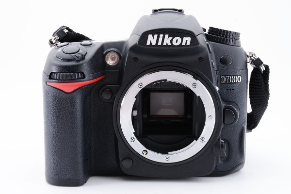 ★新品級　動作確認済★ NIKON ニコン D7000 デジタル ボディ ショット数 8,584枚 防湿庫管理 #C356_画像3