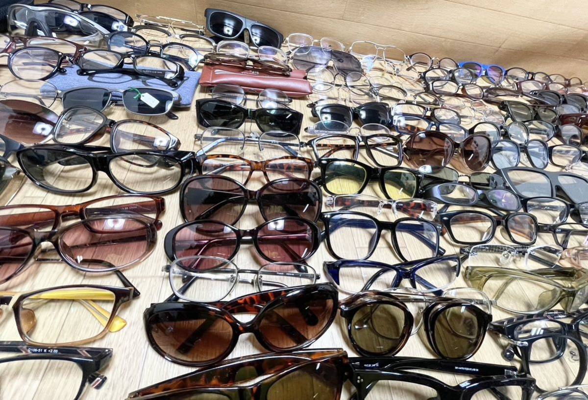 まとめ売り 未選別 眼鏡 メガネ めがね サングラス 大量 まとめて 170点 オークリー グッチ LANCEL ブランド 多数 C15_画像8