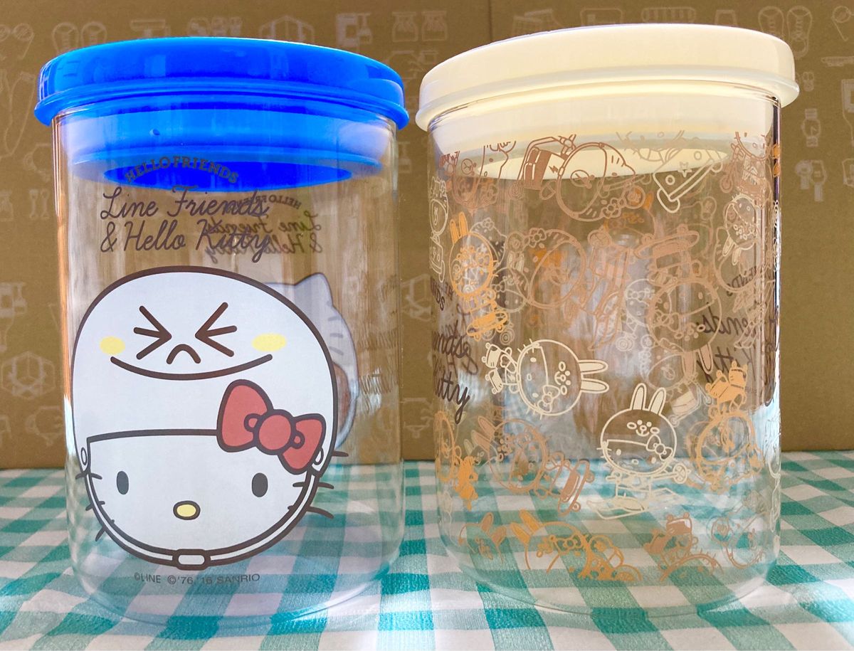 ハローキティ　Hello  Kitty   LINE FRIENDS  コラボ　耐熱ガラス保存容器　保存容器　限定品　２点セット　