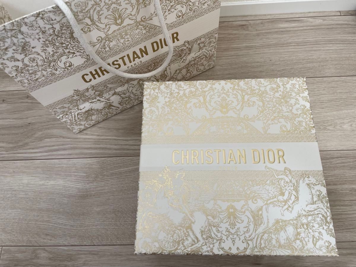 ディオール モンテーニュ コフレ DIOR アドベントカレンダー ディオール モンテーニュ コフレ DIOR アドベントカレンダー