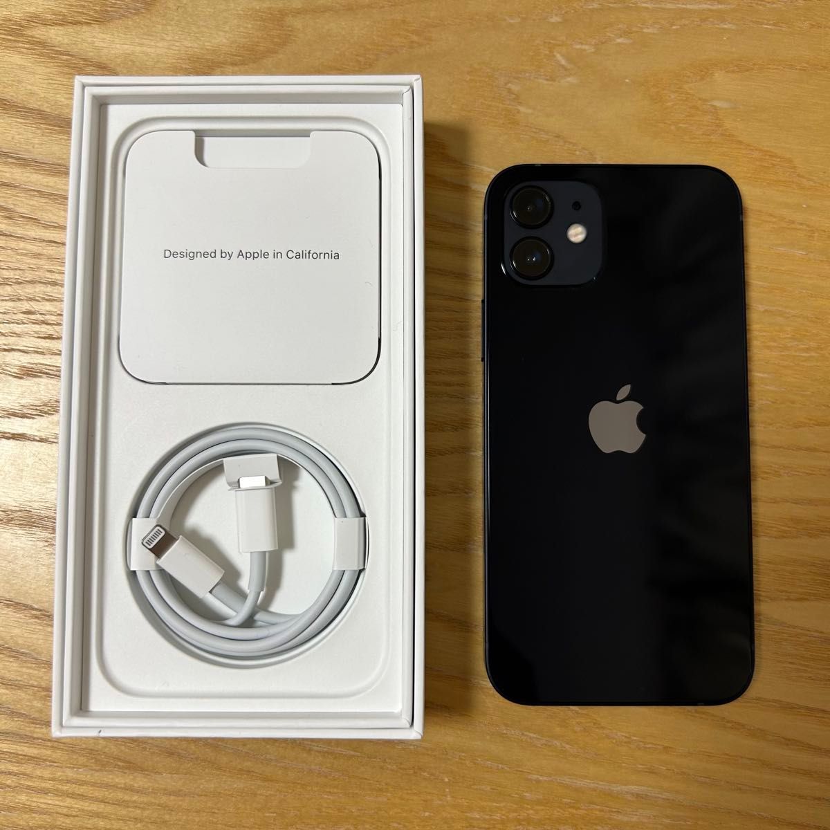 【新品未使用】iPhone12 64GB ブラック SIMフリー【即発送】