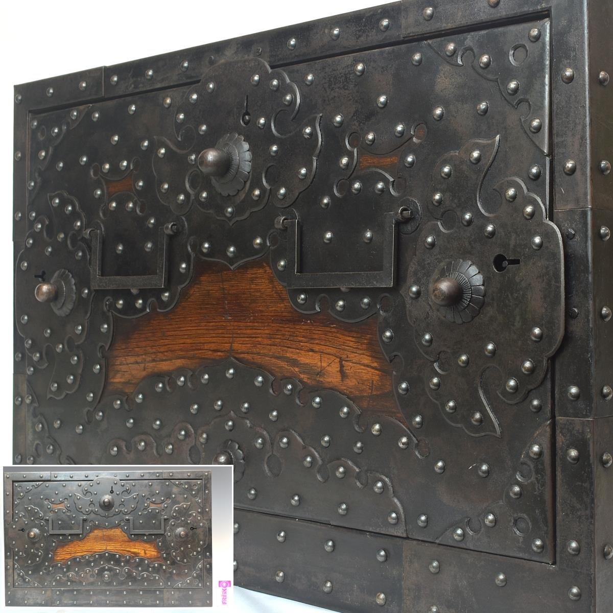 【趣楽】 江戸時代　箪笥　欅材無垢重厚金具船金庫　幅５６ｃｍ　重量２２，８ｋｇ　Ｖ１９７１